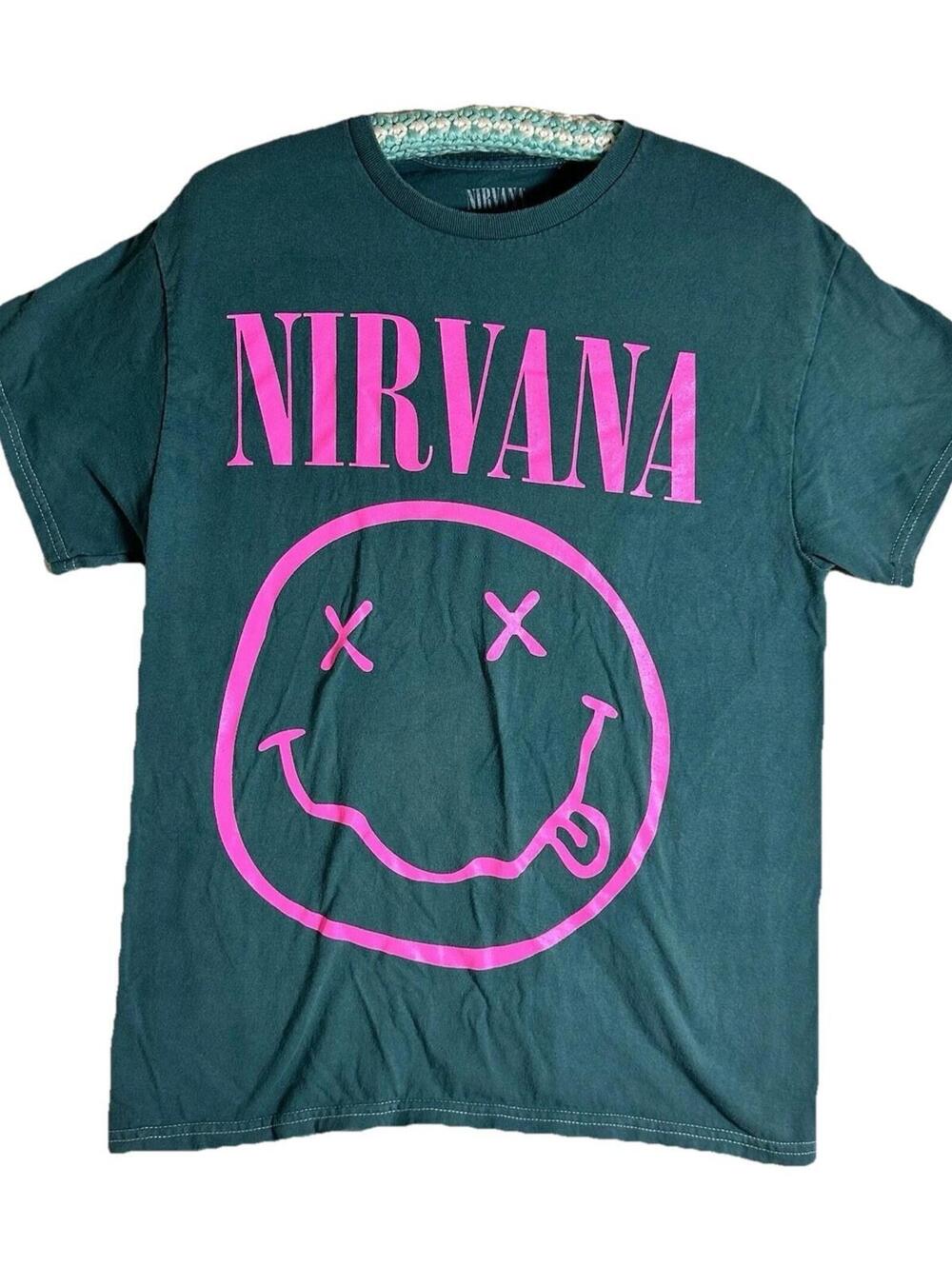 Nirvana  T-shirt Forrest Green Shirt Pink Graphic Grunge Skater Lounge M Unisex